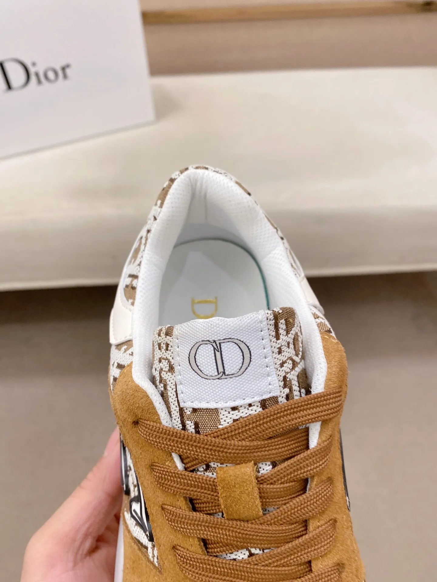 Men's shoes💰 462💰🇮🇹🇮🇹Dior d The new model is on sale at the same time at the counter. The upper 🇮🇹 is imported Italian first-layer cowhide, and the lining is fully imported sheepskin 💪💪. It is a complete 1⃣️ to 1⃣️ replica 🇮🇹💪💪, ⚠ Sole: The original sole is specially provided by the original factory. The exclusive movable molded sole is super comfortable. ⚠Original factory single goods, 🔍🔍high quality, you can enter and leave the counter at will, welcome to compare⚠. Code number:38-44